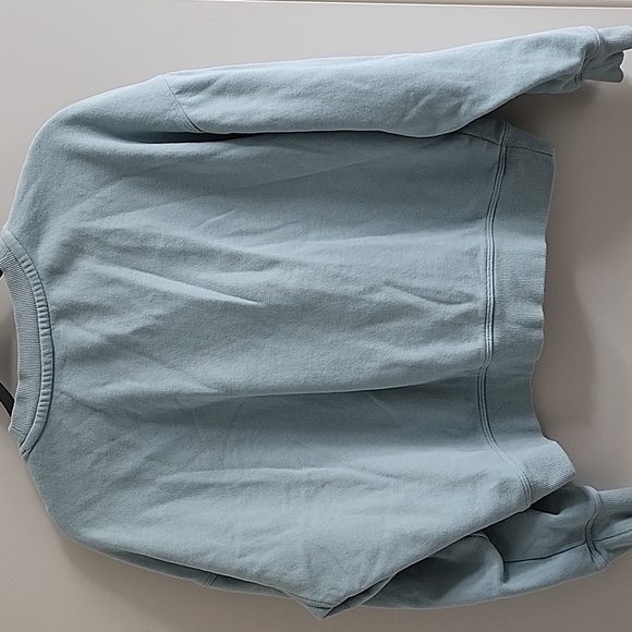 Like New Calvin Klein Crop Sweater - Picture 4 of 5